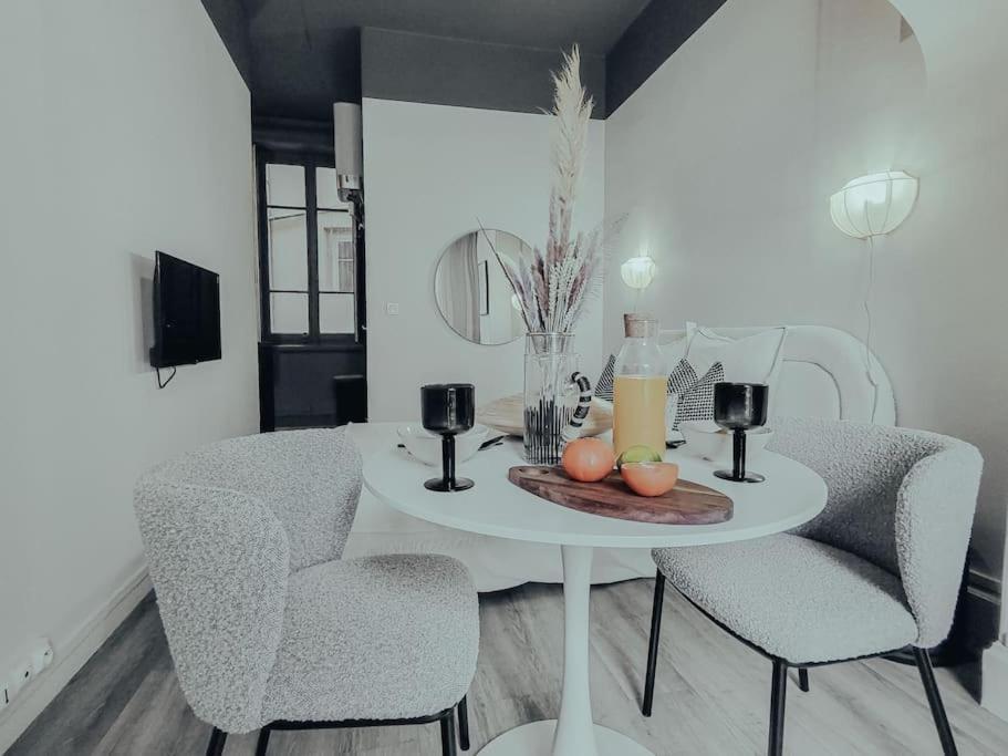Suite Opium Lyon Exterior photo