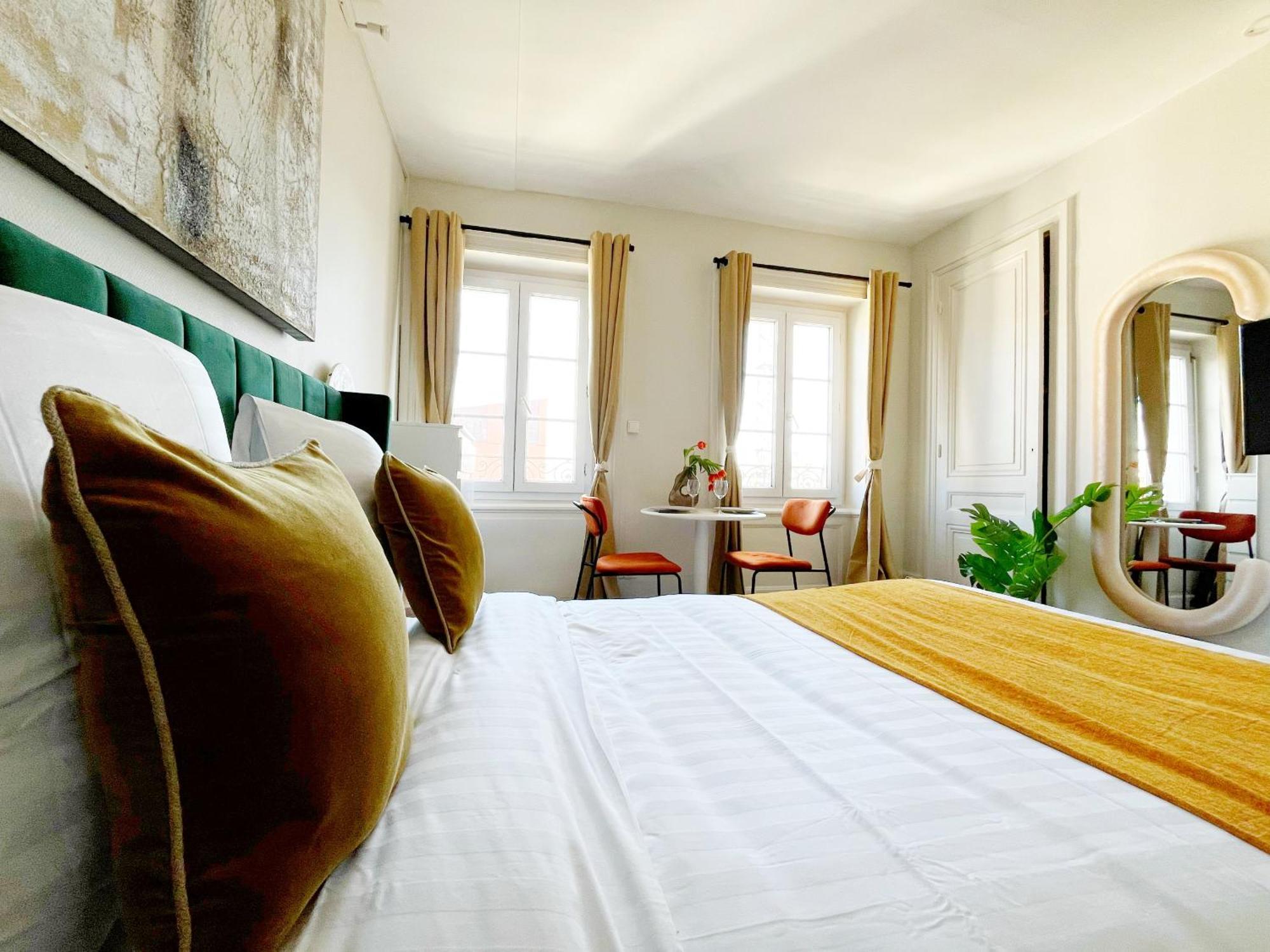 Suite Opium Lyon Exterior photo